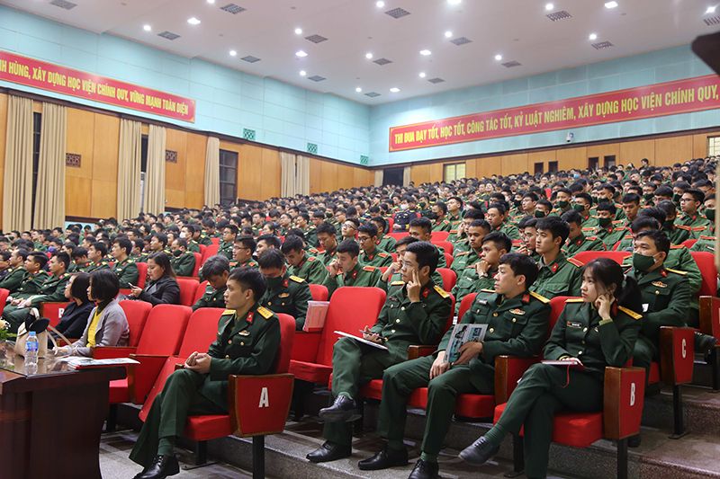 Toàn cảnh buổi Tọa đàm với đông đảo học viên tham gia